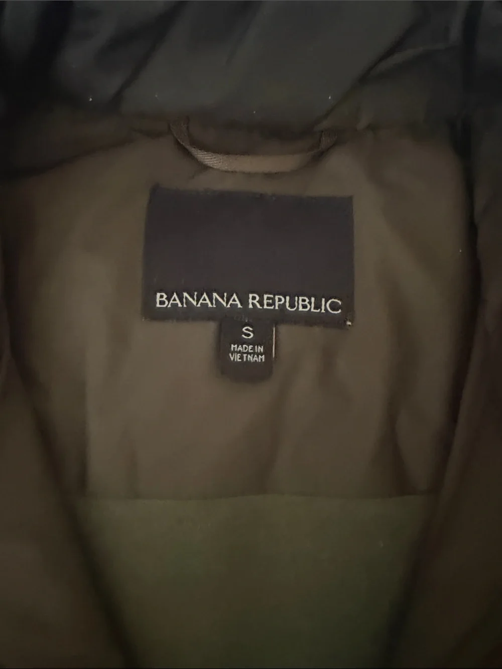 Banana Republic Quilted Olive Men's Puffer Vest with Zip Pockets
